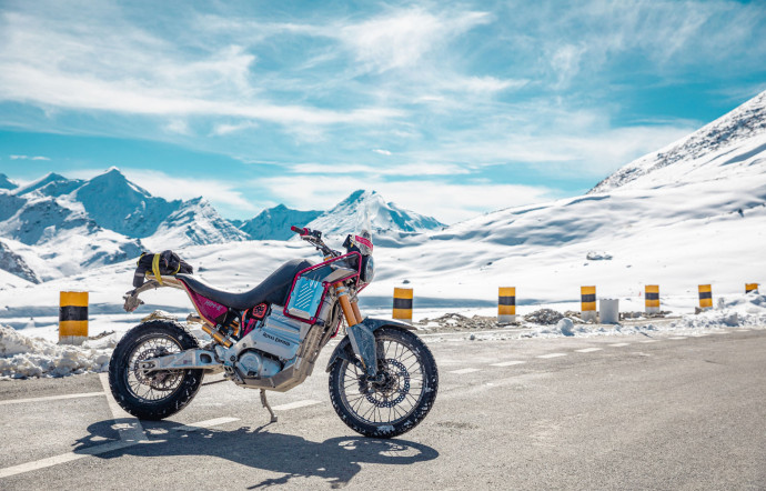 Le Royal Enfield HIM-E.