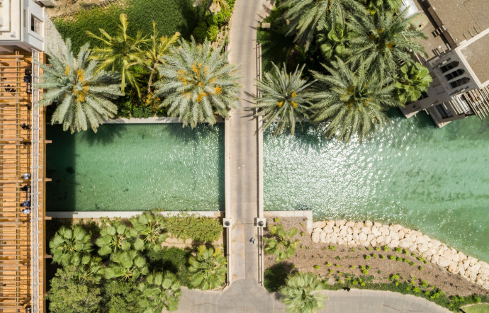 Le Khor Dubaï qui passe non loin du Jumeirah al-Qasr.