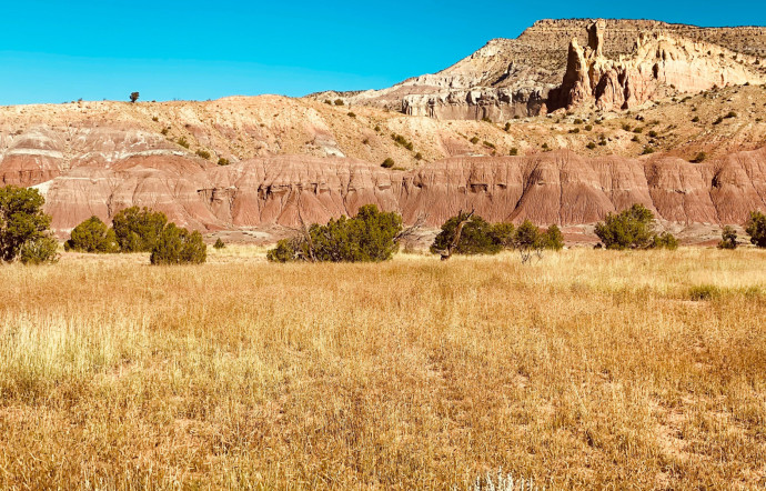 Sur la Route 84, on peut facilement rater l’embranchement qui mène à Ghost Ranch.