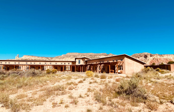 La ville en elle-même est riquiqui et la grande majorité de ses 11 000 habitants travaille au Lab (Los Alamos National Laboratory), l’un des plus grands centres de recherche du monde.