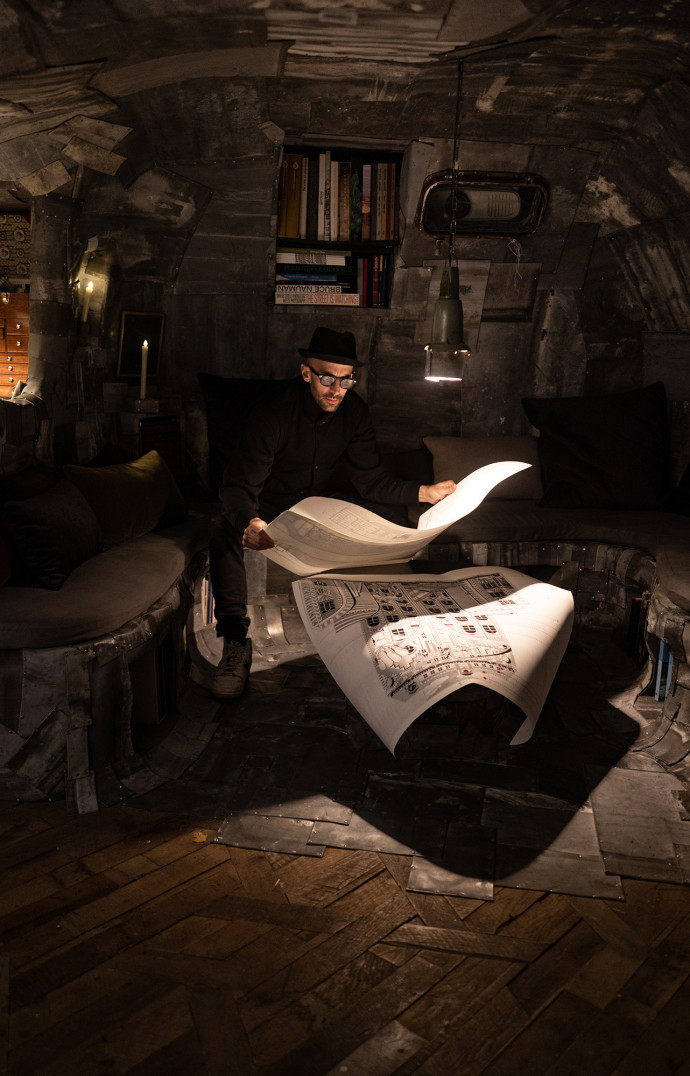 JR avec les plans du VSOE originel.