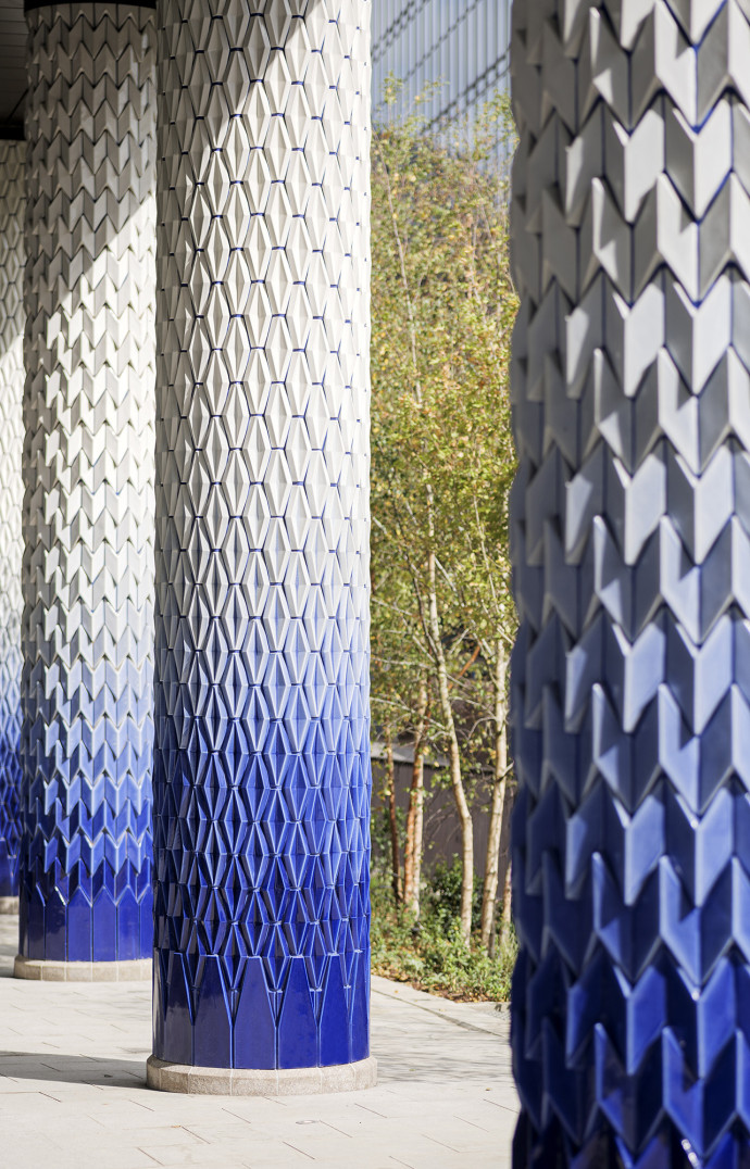 Croydon Colonnade, par Adam Nathaniel Furman.