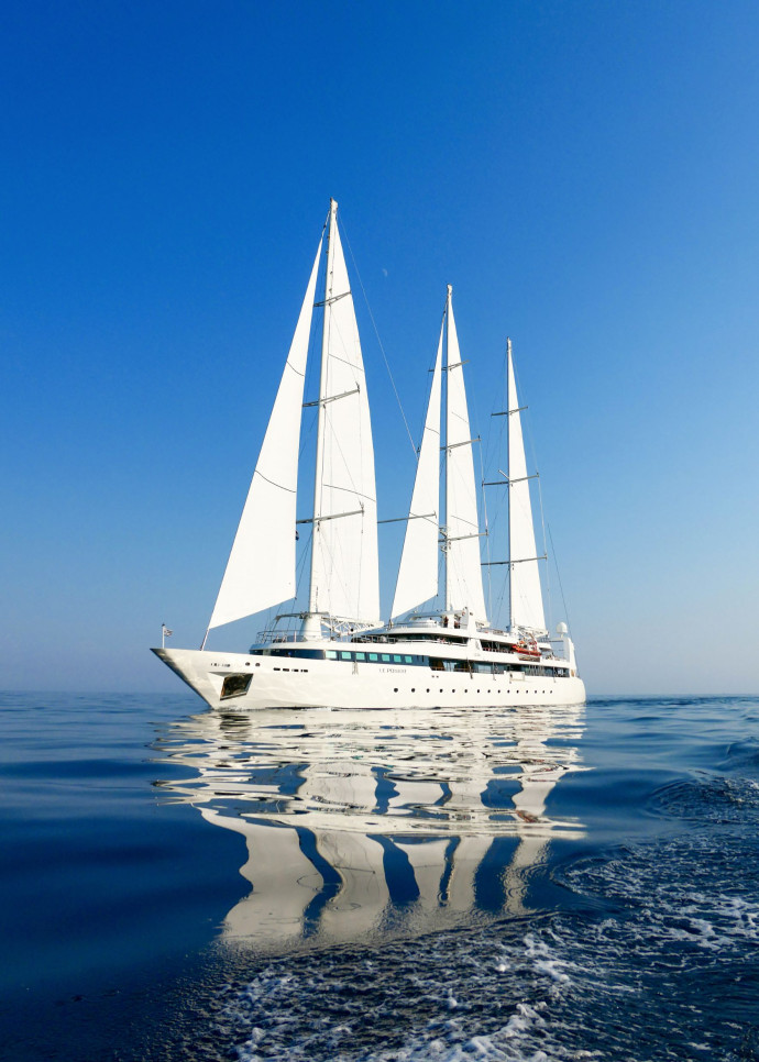 Le Ponant, trois‑mâts du croisiériste du même nom, est le tout premier voilier au monde labellisé Relais & Châteaux.