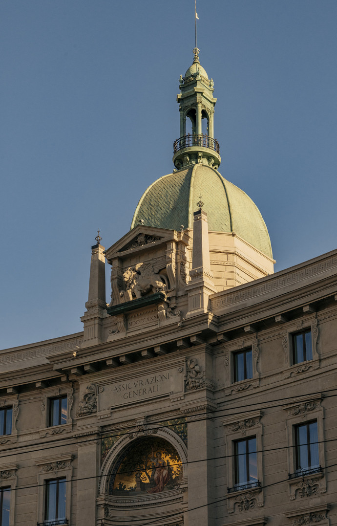 Le dôme du Palazzo Cordusio est devenu le symbole de la place sur laquelle il s’inscrit.
