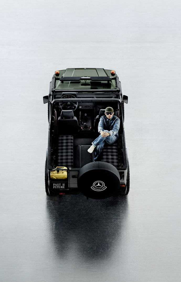 Nigo, à bord de « so » G Wagon.