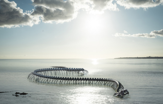 Huang Yong Ping, Serpent d’océan, Saint-Brévin-les-Pins (France), oeuvre du parcours Estuaire Nantes, Saint-Nazaire.