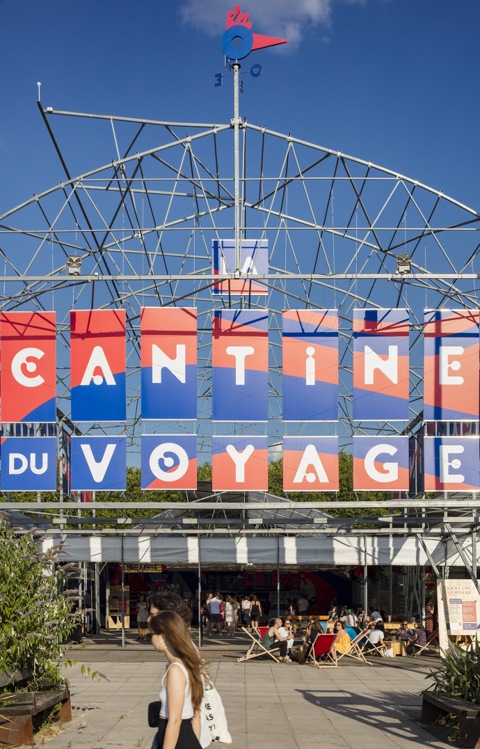 La Cantine du Voyage, dans le cadre du Voyage à Nantes 2020. Habillage du lieu par Appelle Moi Papa.