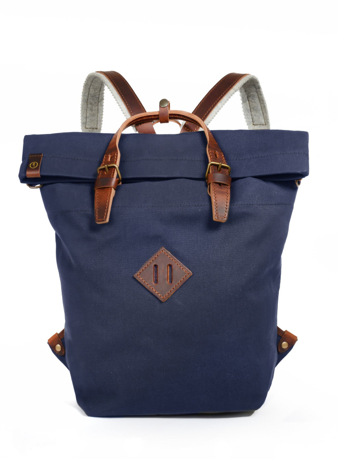Woody, Bleu de Chauffe. 5. Ciera, Eastpak.