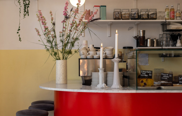 Le A Lo Lo Café.