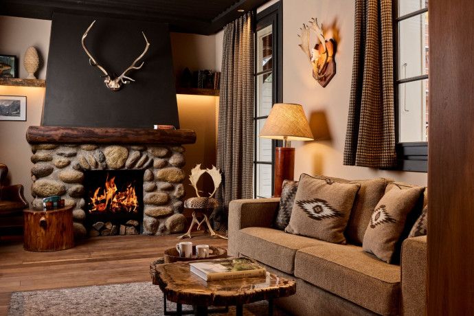 Le Lodge Park a rouvert ses portes cette année après une rénovation d’envergure, qui combine l’esprit d’un repaire de trappeurs avec le confort d’une hôtellerie de charme.