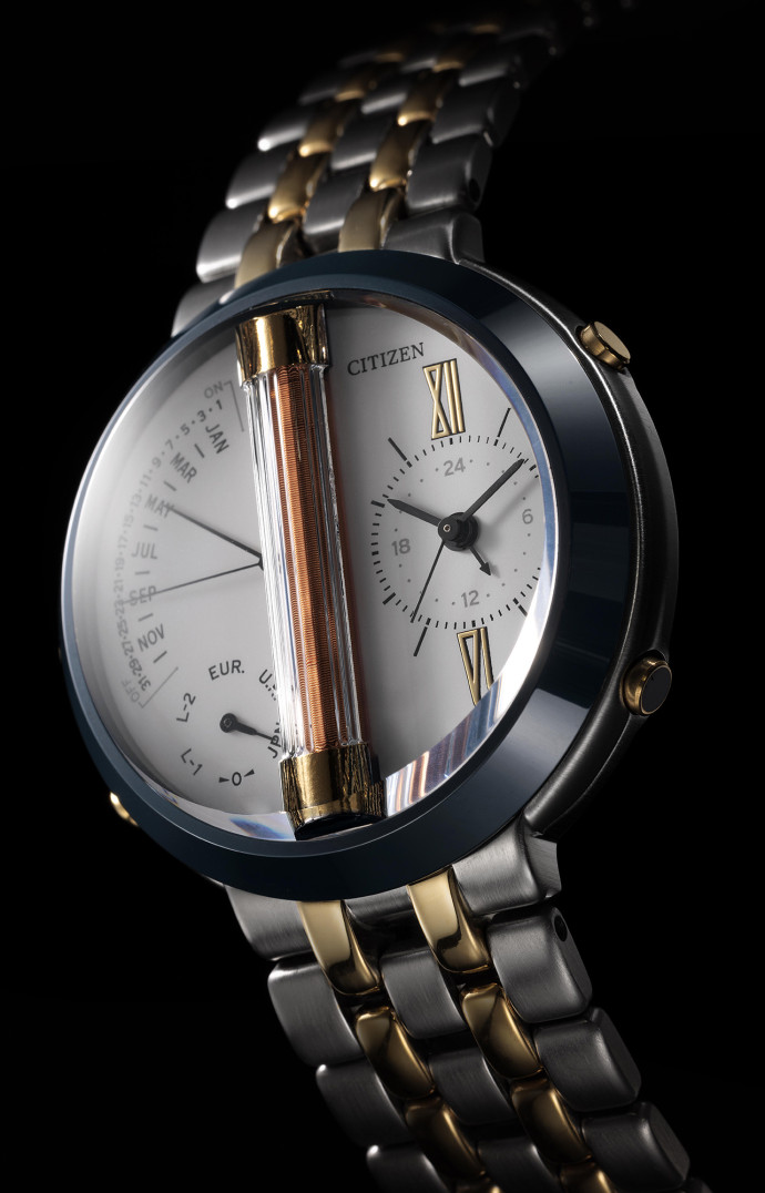 Citizen 7400 : la première montre analogique radio-pilotée au monde, fabriquée en 1993.