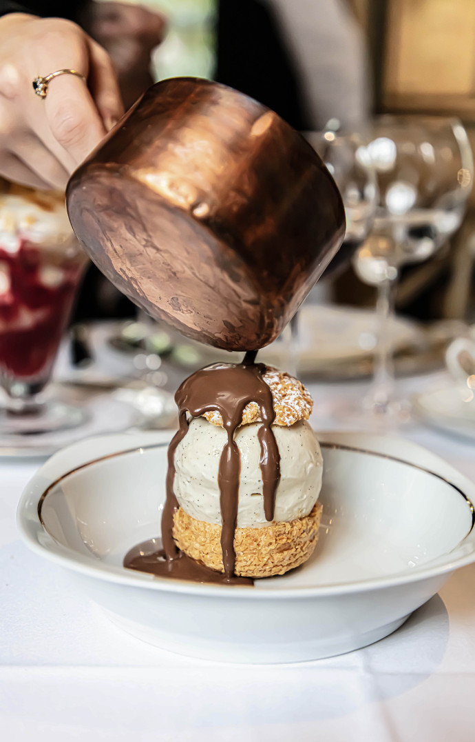 Comment le pas mentionner la profiterole la plus juste de Paris ?
