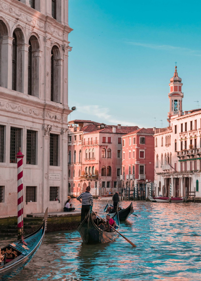 Les gondoles de Venise.