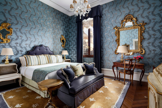 L’un des chambres du Gritti Palace à Venise.