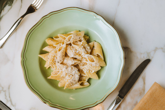 Les cacio e pepe sont infusées de la menthe au Bulgari Hotel.