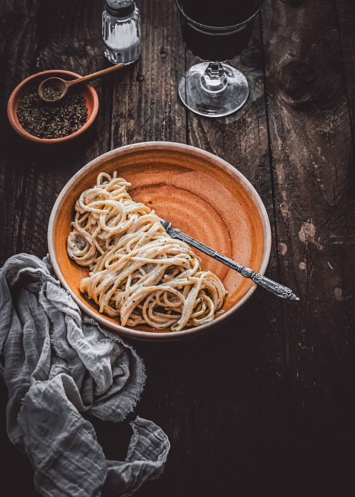 Le poivre est le twist des cacio e pepe.