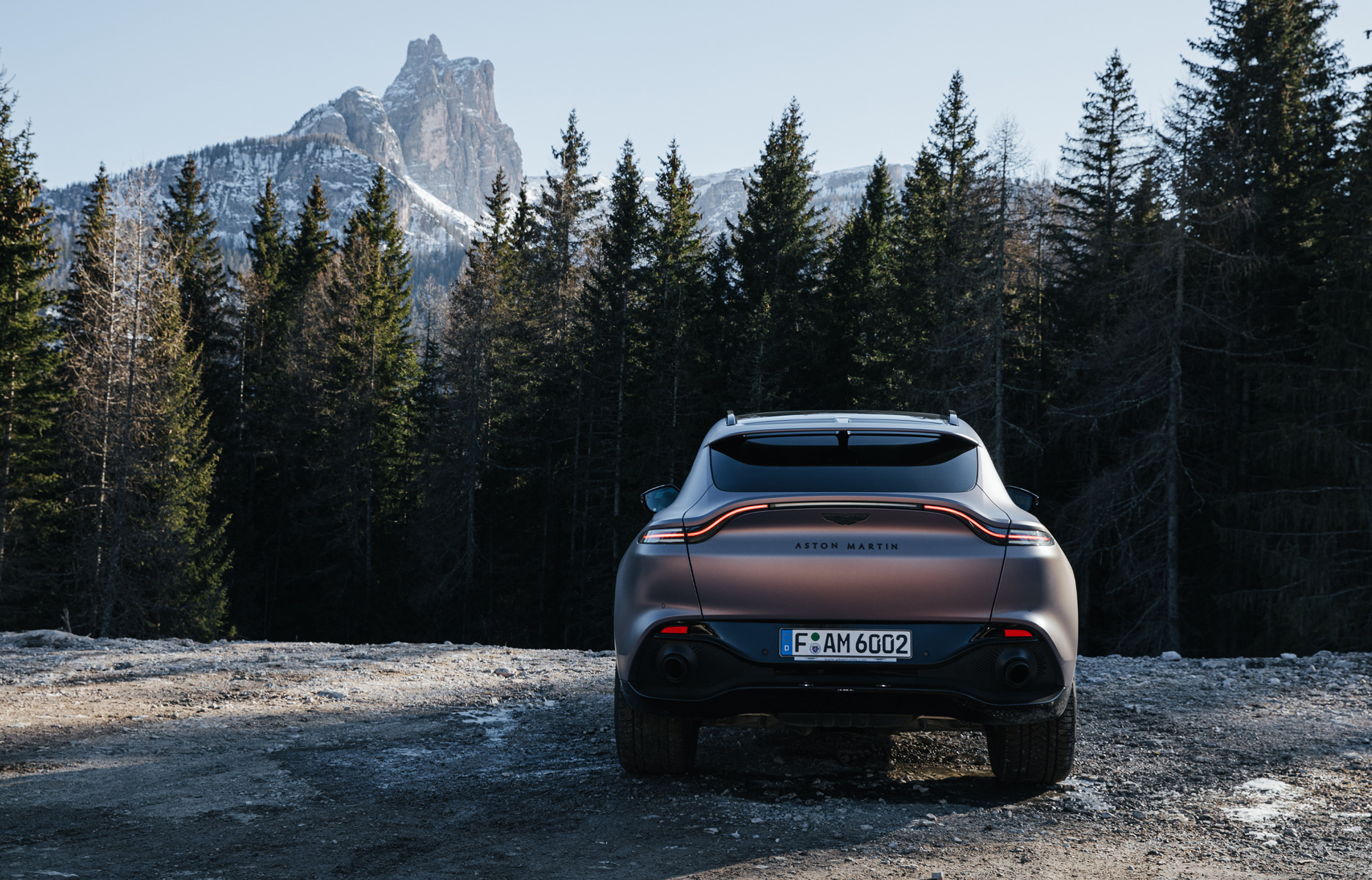 good-test-aston-martin-dbx-insert-03