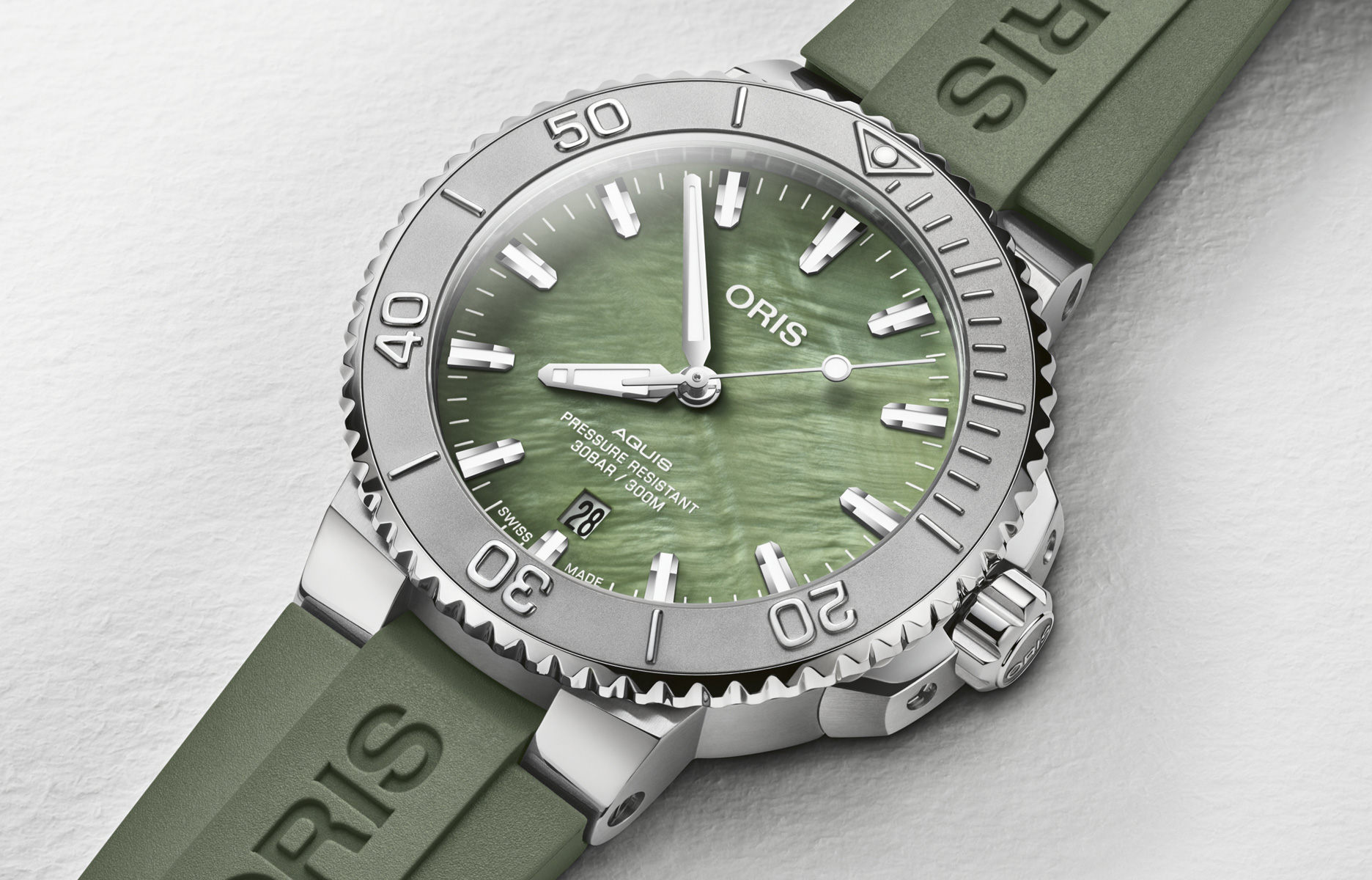 oris-a-la-rescousse-des-huitres-avec-la-new-york-harbor-limited-edition-insert-02
