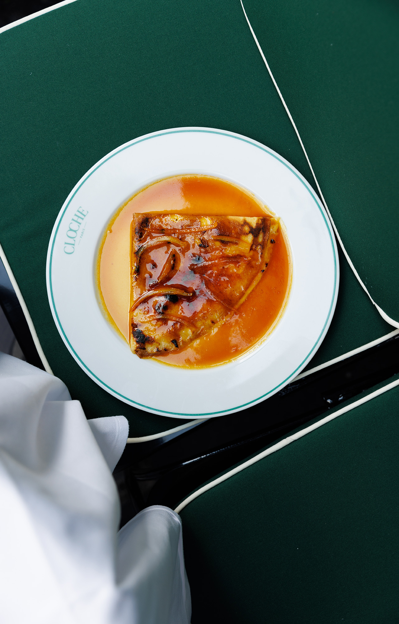 restaurant brasserie cloche paris