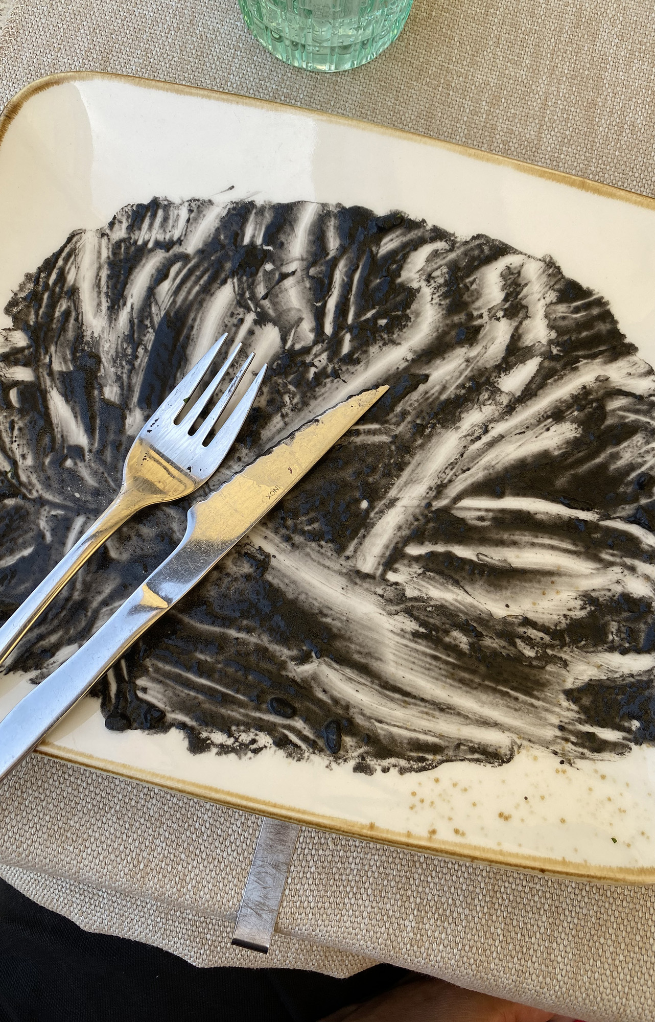 les assiettes sales de harry nuriev